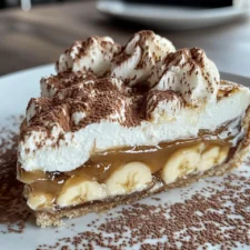 The Ultimate Banoffee Pie Recipe: A Perfect Blend of Bananas, Caramel, and Whipped Cream