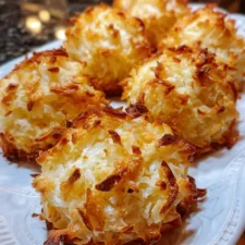 Golden Coconut Macaroons Recipe: A Simple and Delicious Treat
