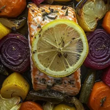 One-Pan Lemon Herb Baked Salmon with Roasted Vegetables: A Flavorful and Healthy Meal