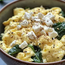 Spinach & Feta Mug Scrambled Eggs: A Quick and Delicious Breakfast Recipe