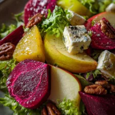 Beet, Apple, and Goat Cheese Salad Recipe – A Perfect Balance of Earthy, Creamy, and Crisp Flavors