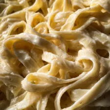Fettuccine Alfredo with Cauliflower Sauce Recipe: A Healthier Twist on a Classic Dish
