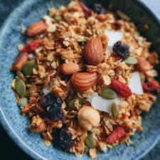 Homemade Superfood Granola Recipe: A Nutrient-Packed, Flavorful Delight